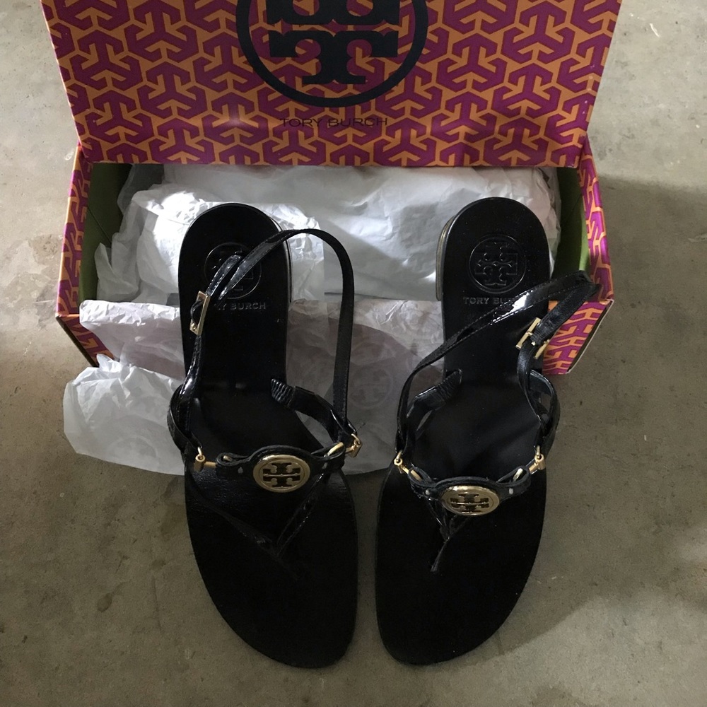 Very cute Black patent leather sandals